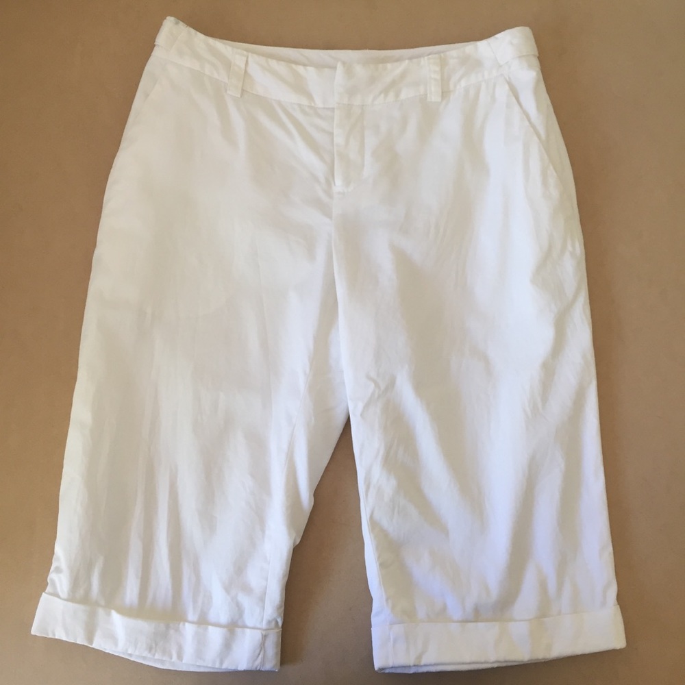 Banana Republic White Shorts Martin Fit size 2